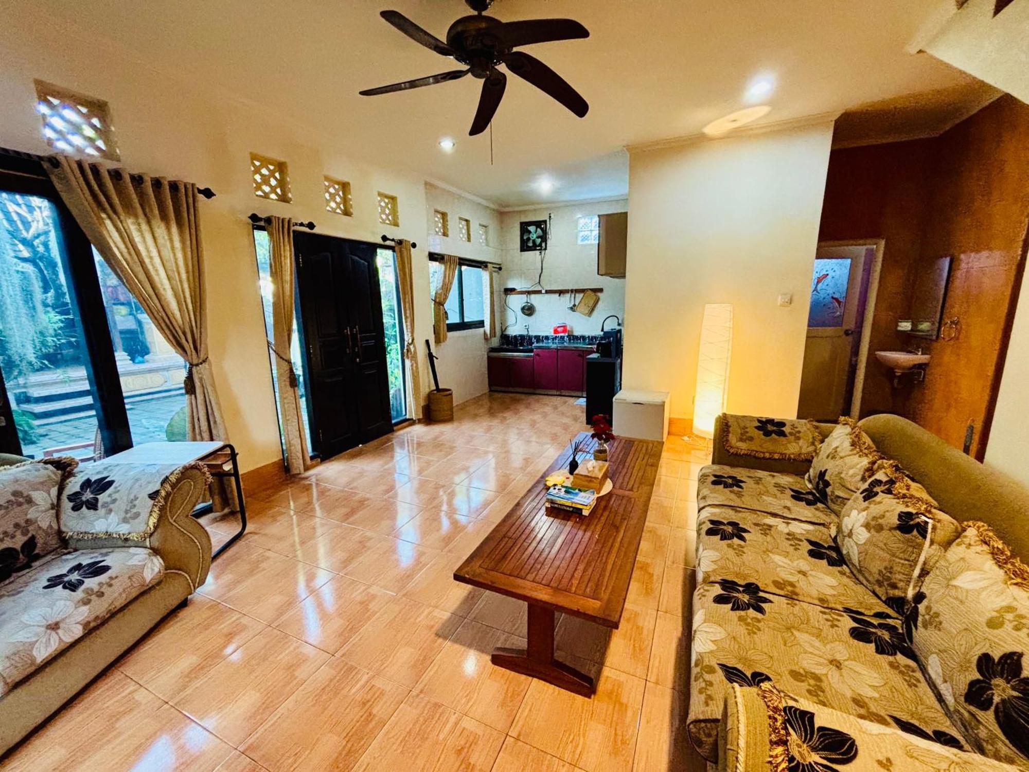 Mama Mega Homestay Pesanggaran 외부 사진